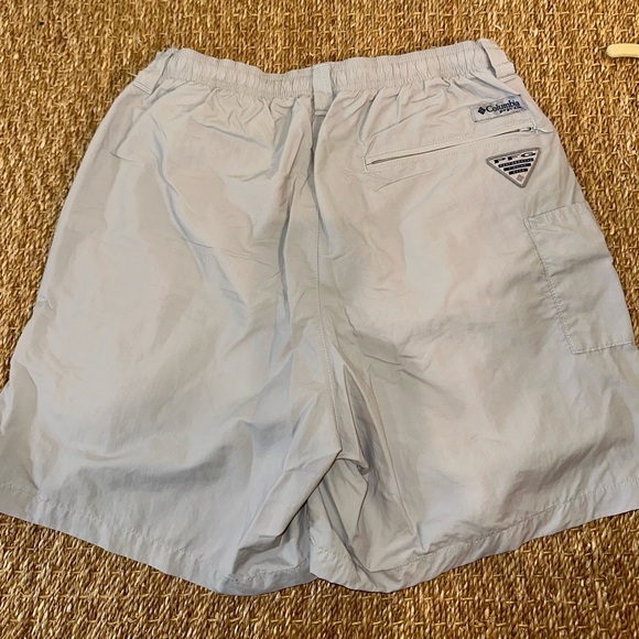 4 pairs of Columbia PFG Omnishade Shorts- all grey all size small - Picture 7 of 13